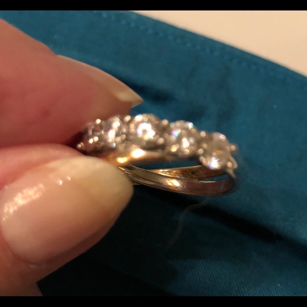 Bella Luce 3.01 TCW Simulated 7 Diamond Ring - Picture 2 of 7